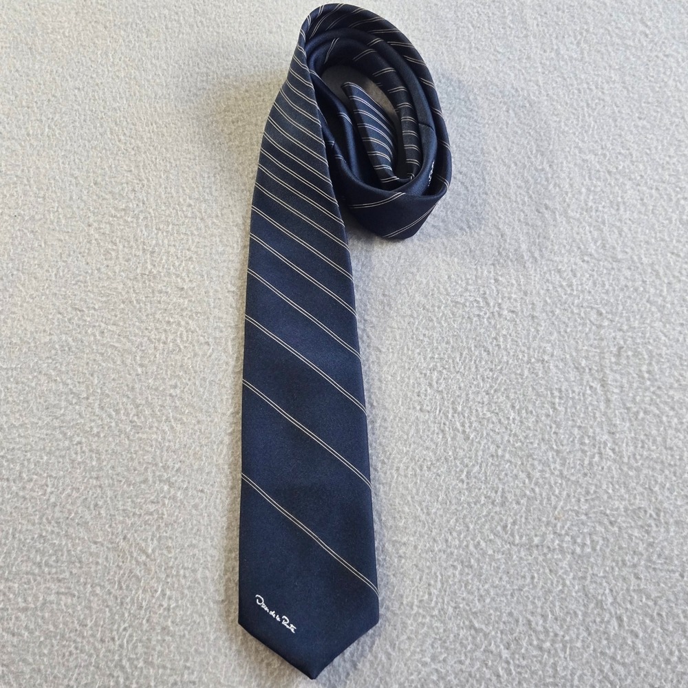 Oscar de la Renta Necktie Mens OS Navy Blue Pinstripe Silk Blend Logo Tie